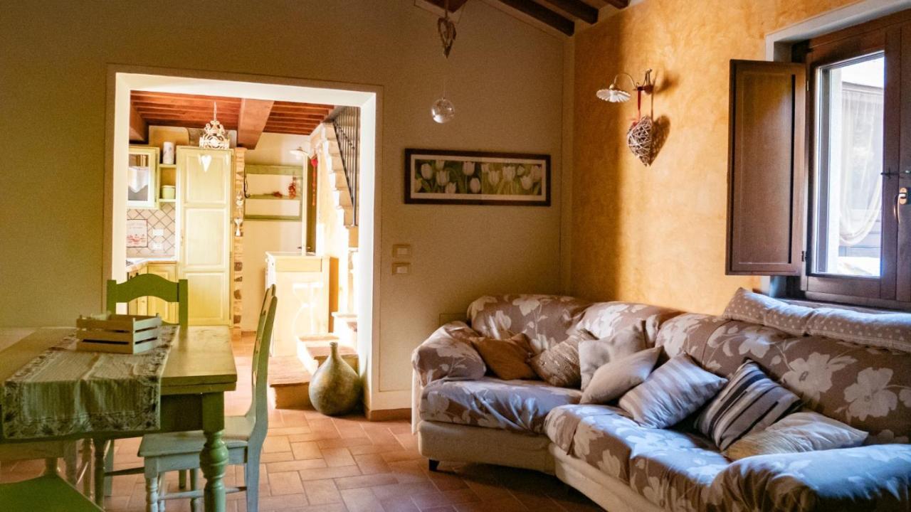 Il Casale Di Fiore Cannara Eksteriør billede