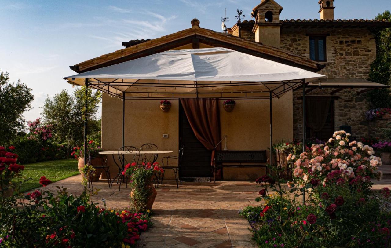 Il Casale Di Fiore Cannara Eksteriør billede