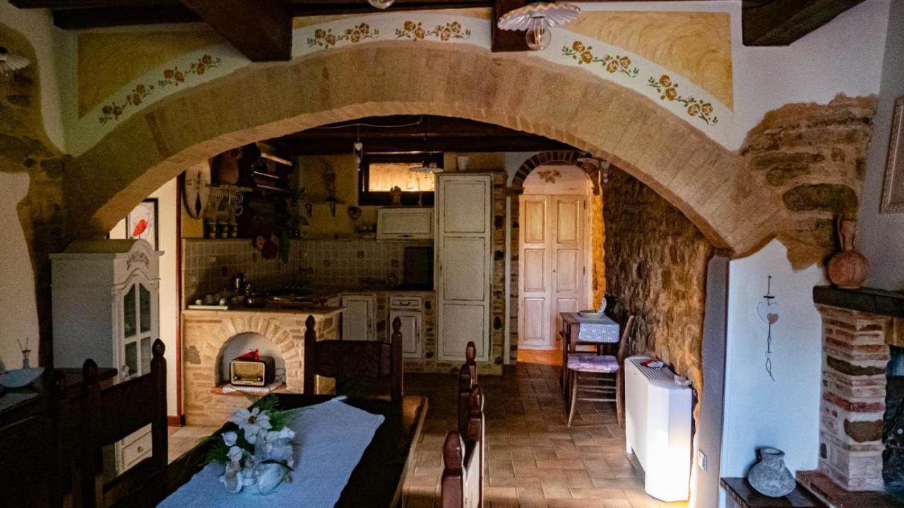 Il Casale Di Fiore Cannara Eksteriør billede