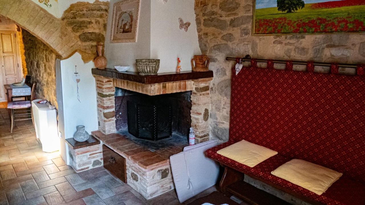 Il Casale Di Fiore Cannara Eksteriør billede