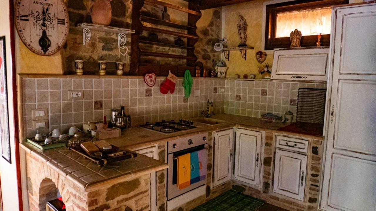 Il Casale Di Fiore Cannara Eksteriør billede